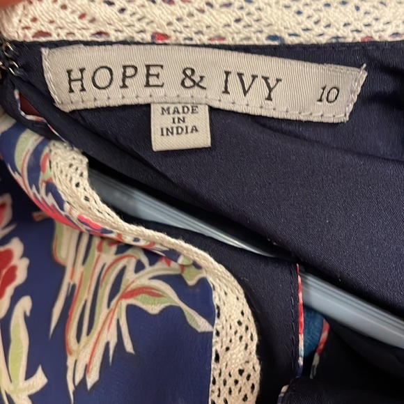 Hope and Ivy Priya open back maxi - Picture 5 of 5